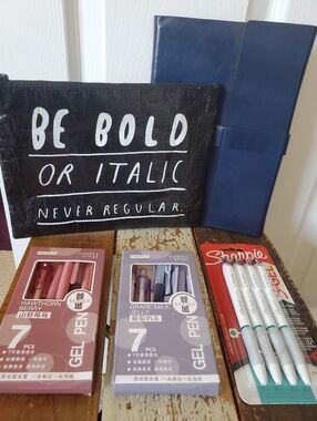 Blue Q Staionary Bundle